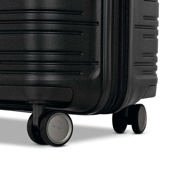 Samsonite Elevation Plus 21.5 inch cabin suitcase