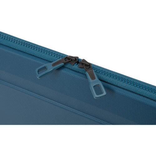 Thule Gauntlet laptop sleeve (16 in)
