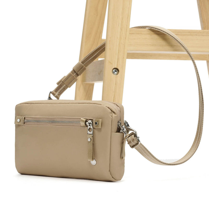 Pacsafe 3 in 1 anti-theft sling bag
