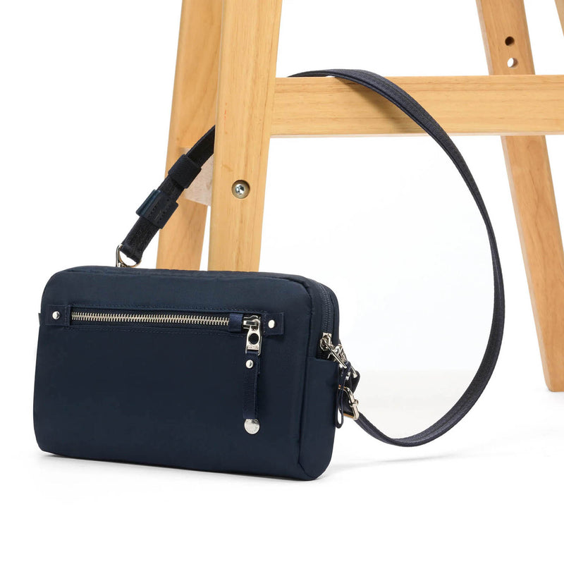 Pacsafe 3 in 1 anti-theft sling bag