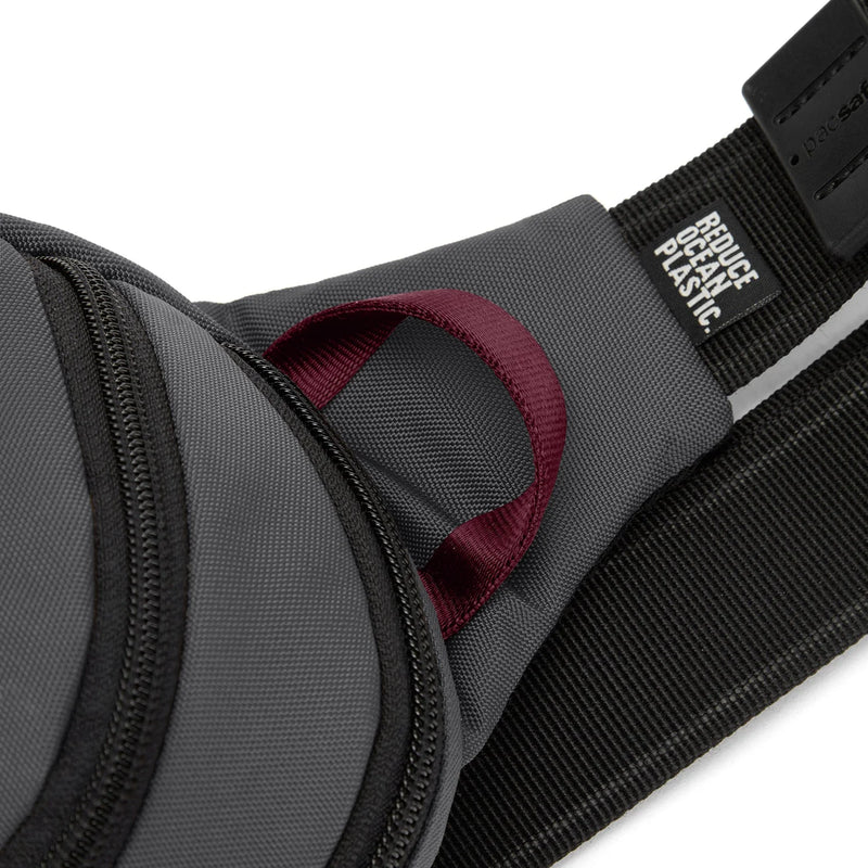 Anti-theft Vibe 150 sling pack Pacsafe